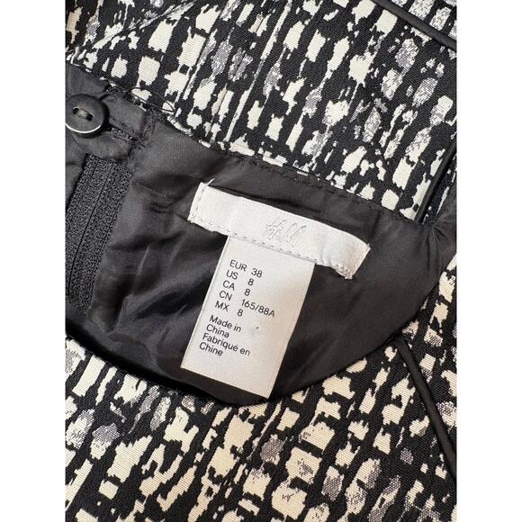 H&M Women’s Pencil Dress, Size 8, Black and White Print, EUC - Picture 3 of 9